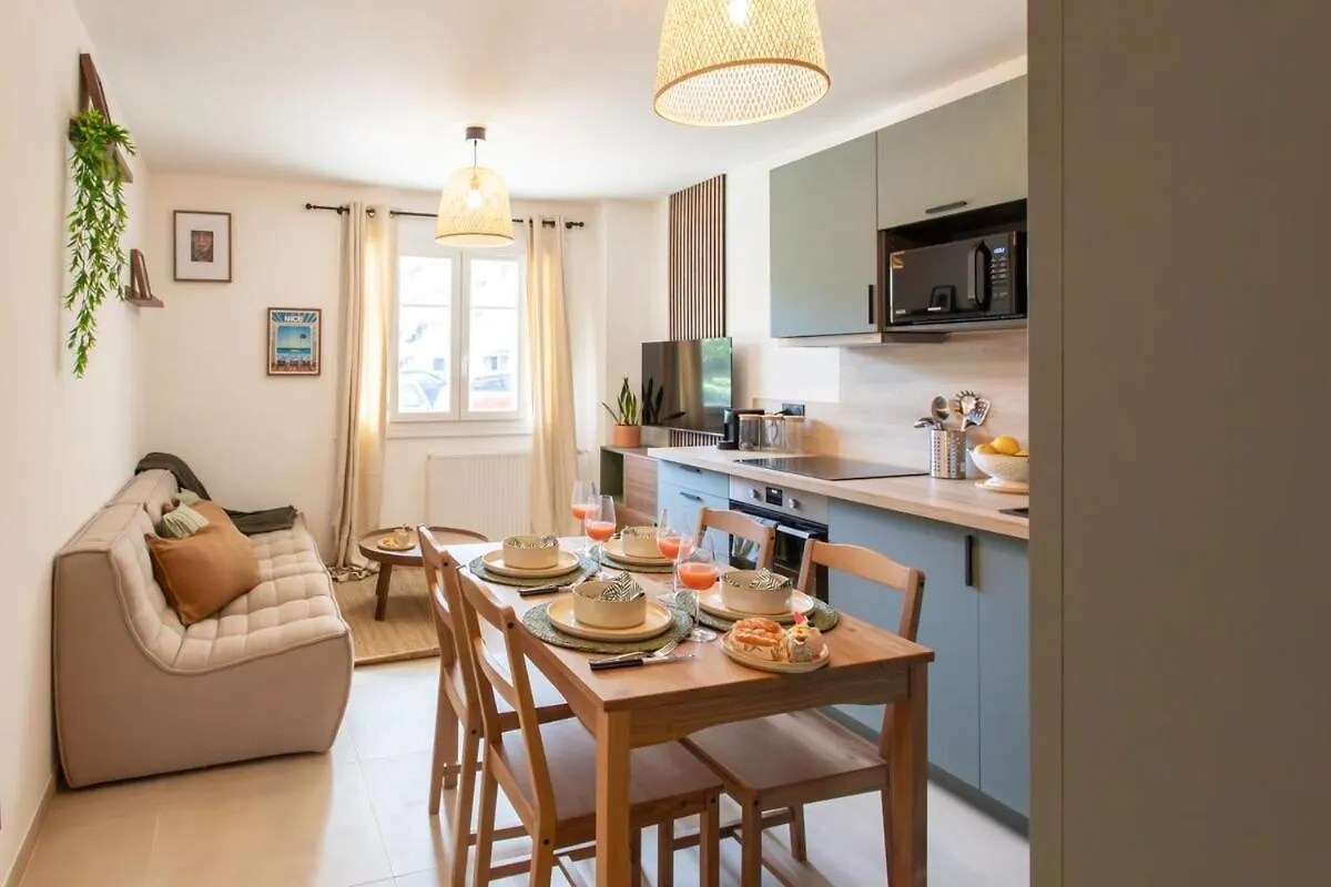 #41 Flat For 6, 3 Bdrs Parking Wifi 5Mins Walk Tram T1 Apartment Nice