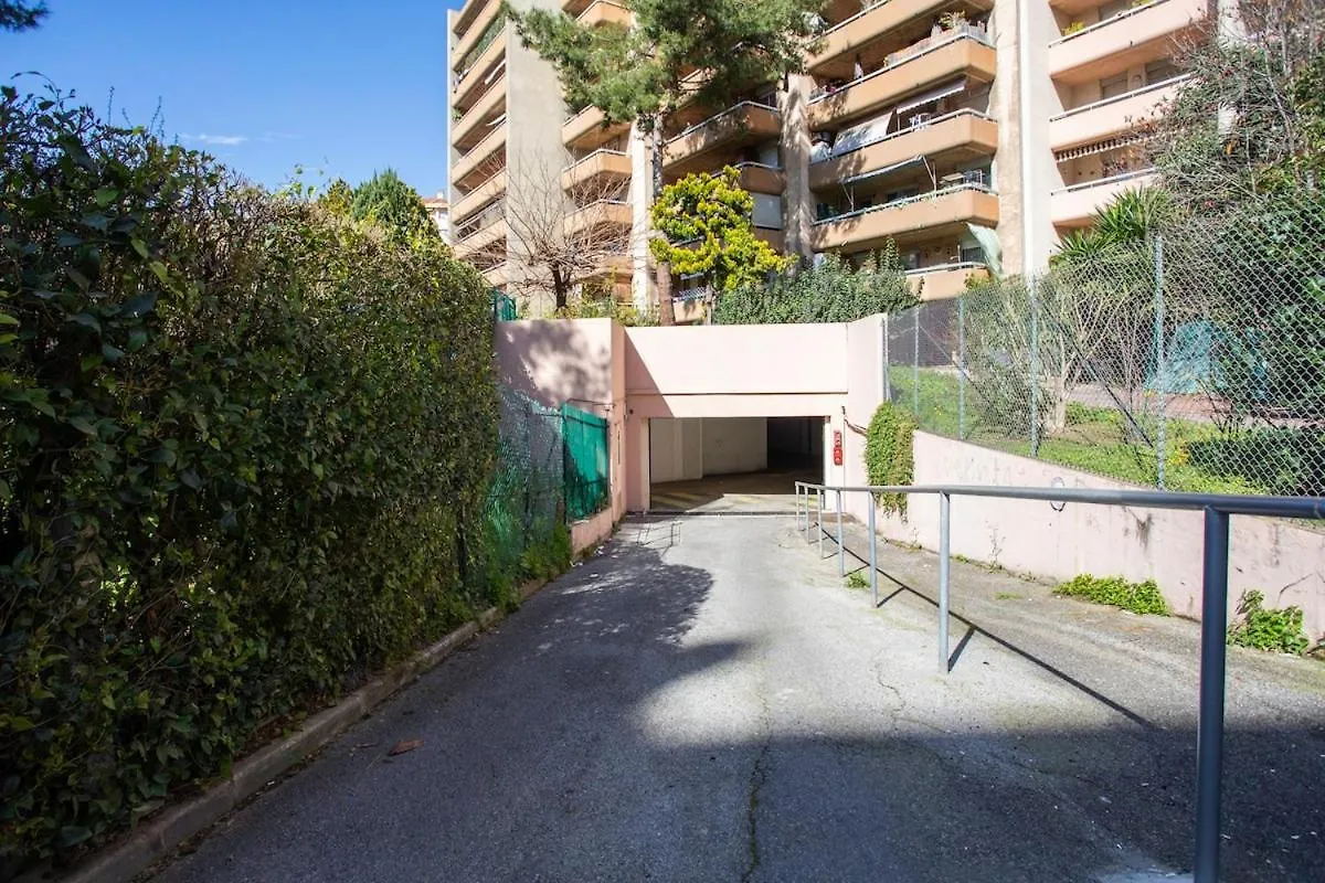 #41 Flat For 6, 3 Bdrs Parking Wifi 5Mins Walk Tram T1 Apartment Nice 0*,