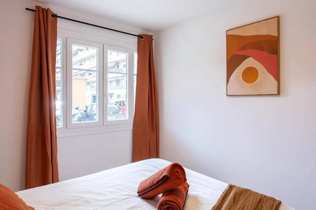 #41 Flat For 6, 3 Bdrs Parking Wifi 5Mins Walk Tram T1 Apartment Nice