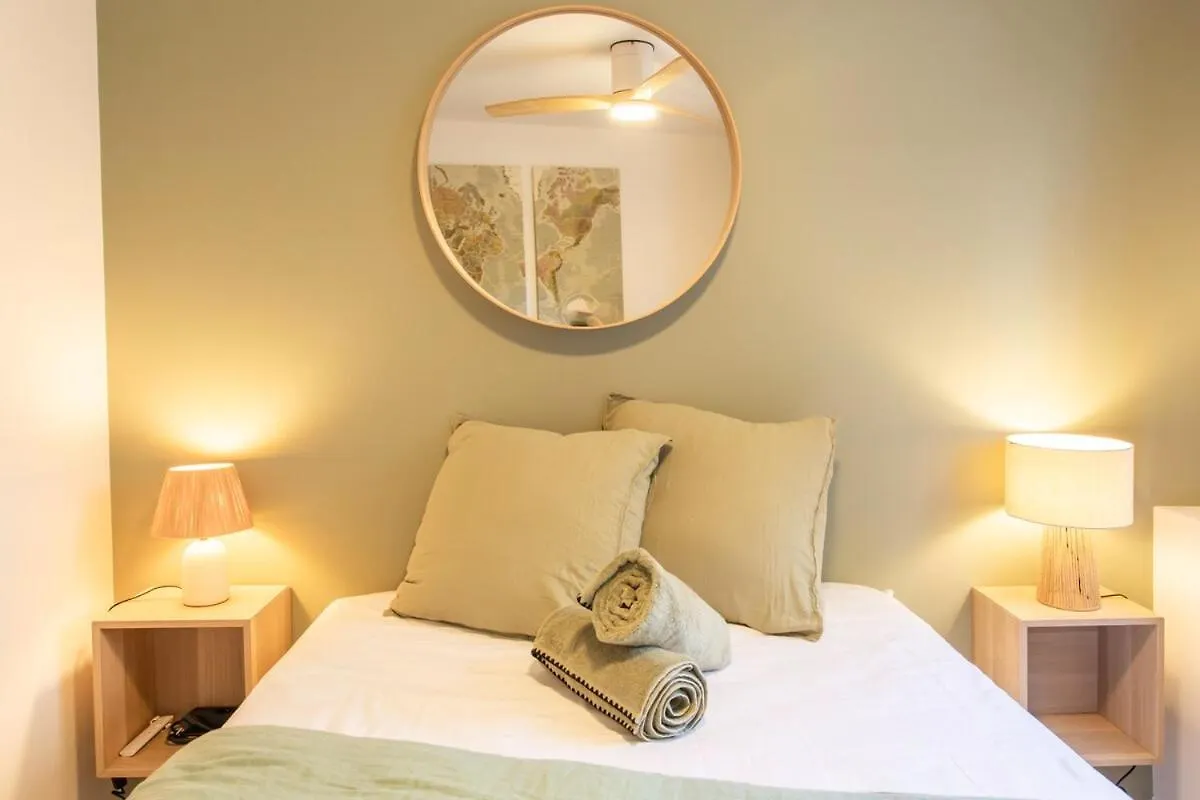 #41 Flat For 6, 3 Bdrs Parking Wifi 5Mins Walk Tram T1 Apartment Nice 0*,