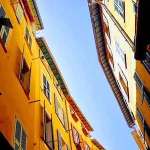 26 Vieux Appartement